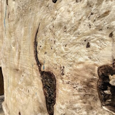 Back, bottom, detail